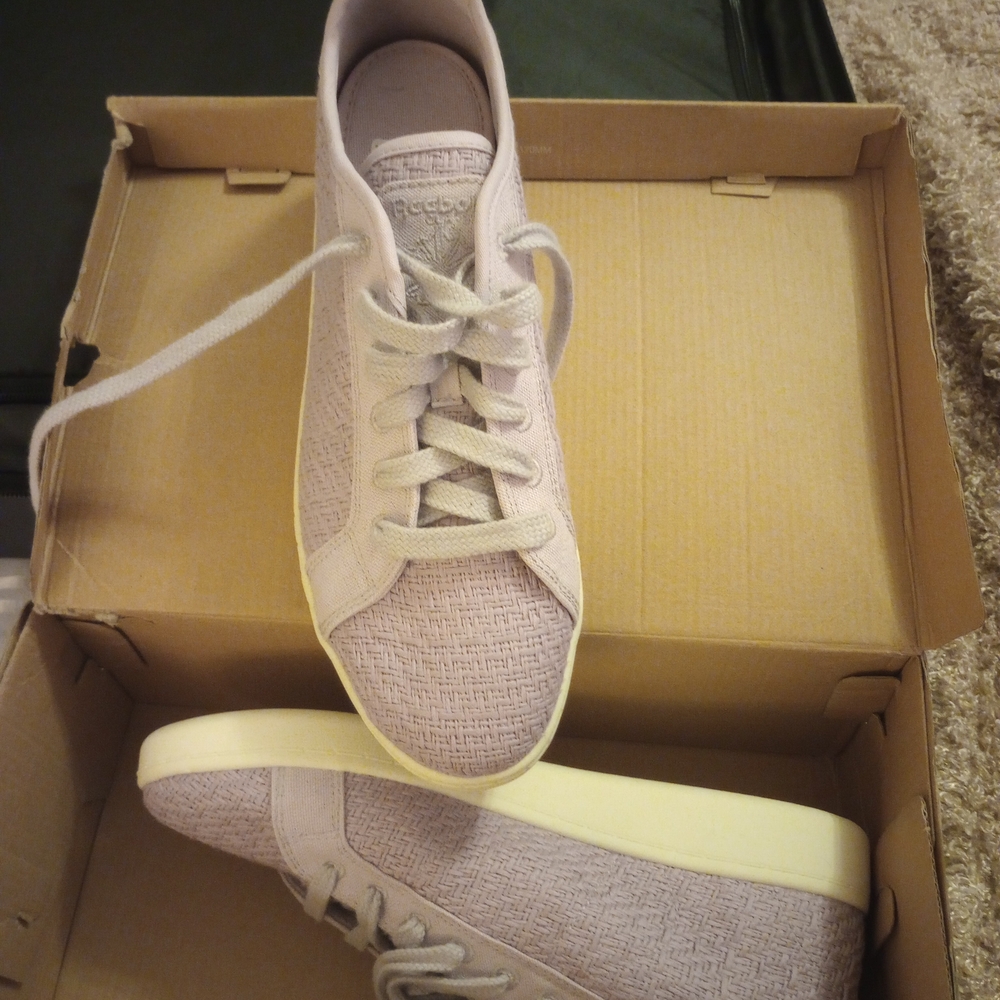 Reebok Women's Beige Sneakers